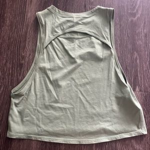 Lululemon crop tank